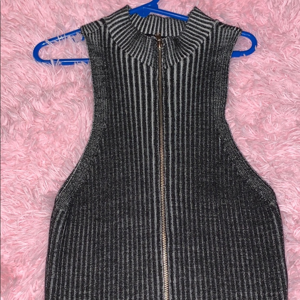 Bodycon dress with front zipper NWOT